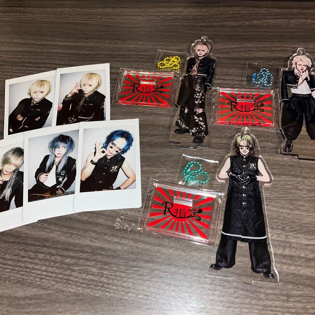 R指定 アクスタ チェキ