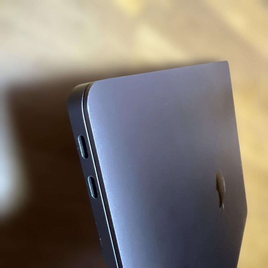 MacBook Air M1（13インチ, スペースグレイ）