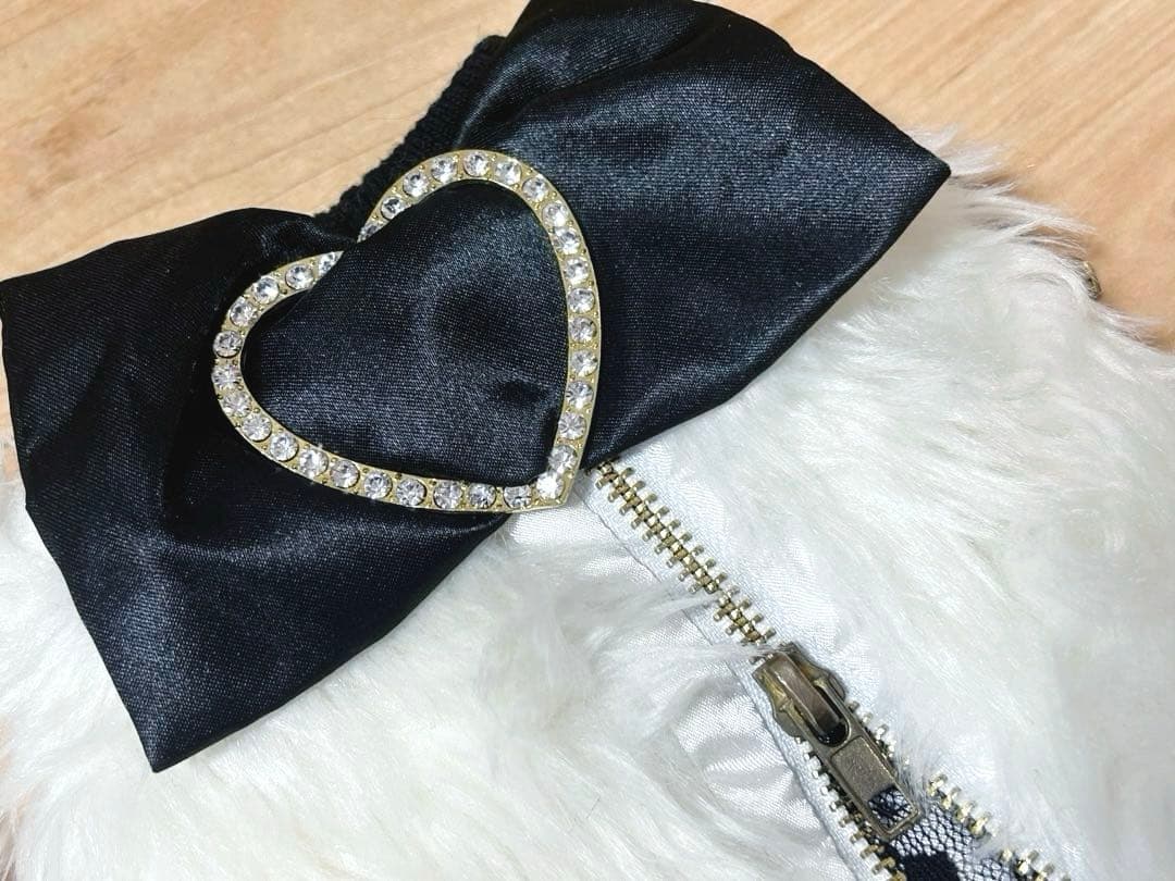 GOLDS♡ビジュー付きハートバックル♡チェーン♡ファーレッグカバー♡白×黒