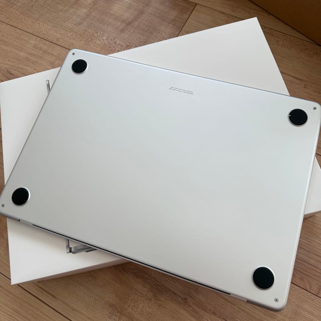 MacBook本体 macbook air m2 2022 8g 256gb