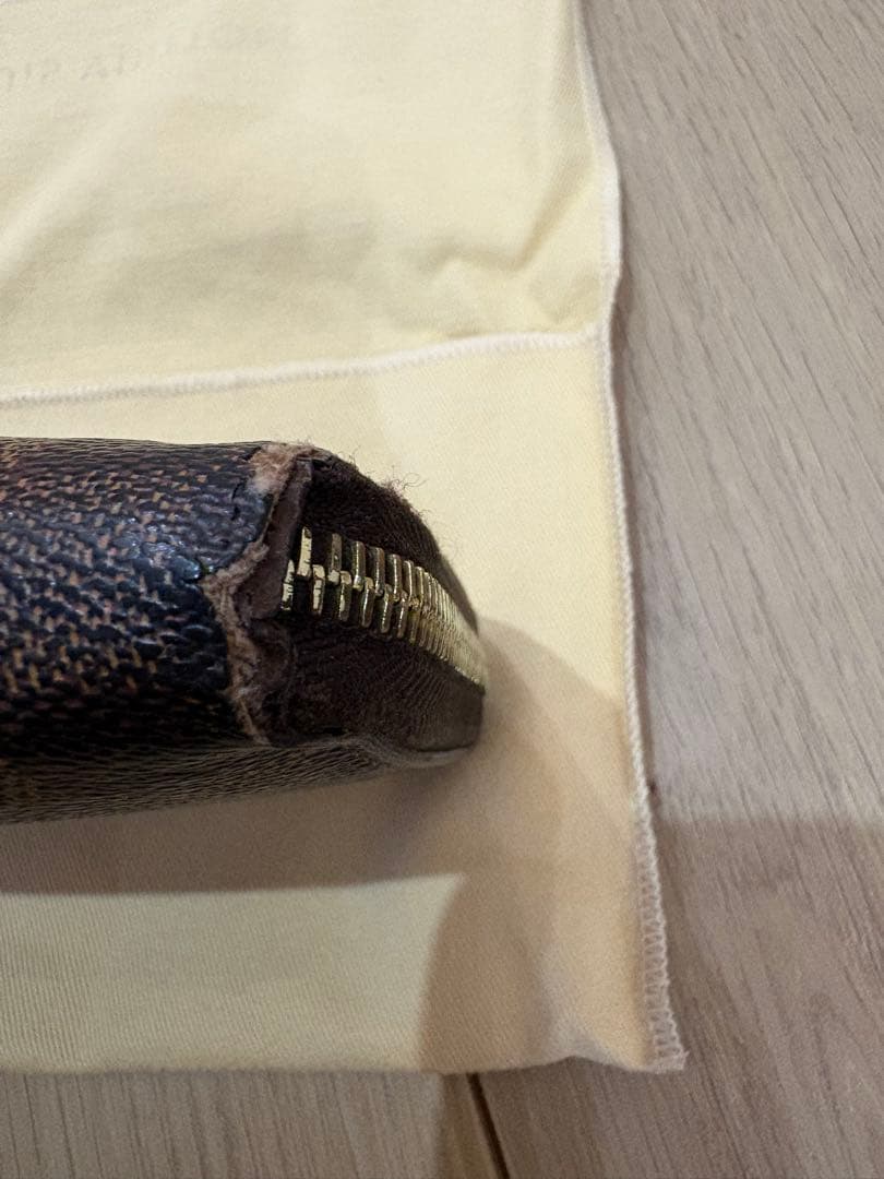 ルイ・ヴィトン　ダミエ財布