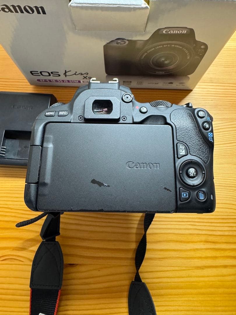 Canon EOS Kiss X9デジタル一眼レフ（量販店動作確認済）