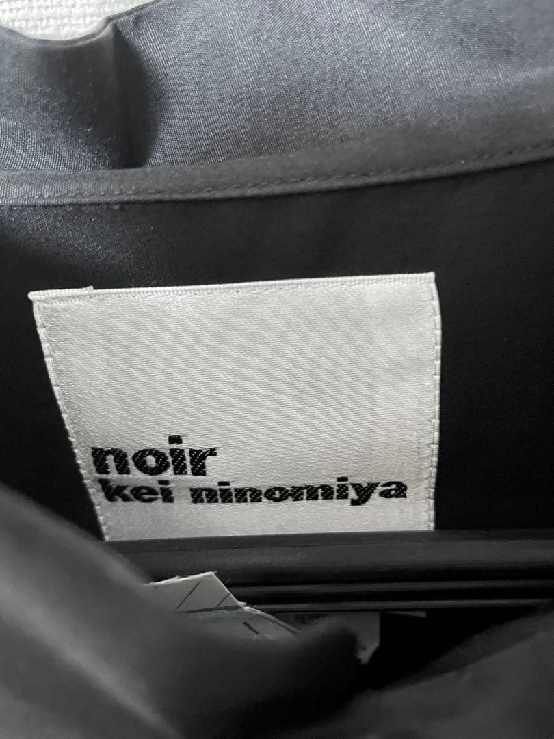 noir kei ninomiya ブラウス