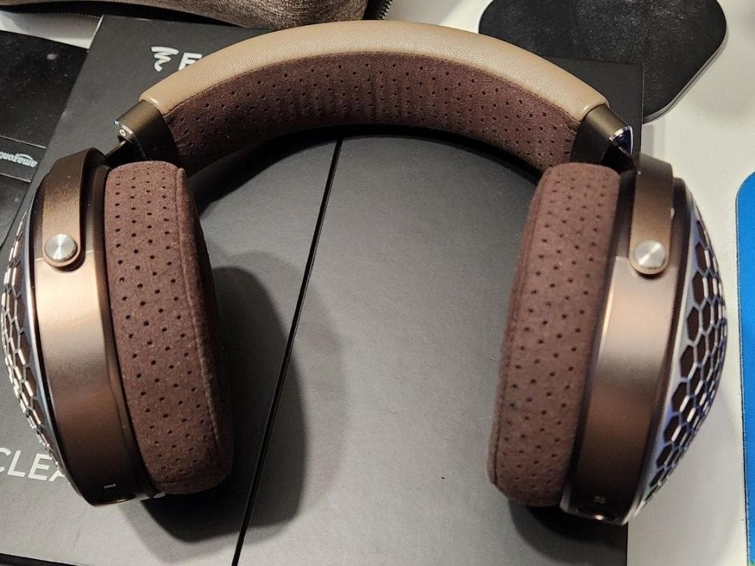 Focal Clear MG 開放型ヘッドホン