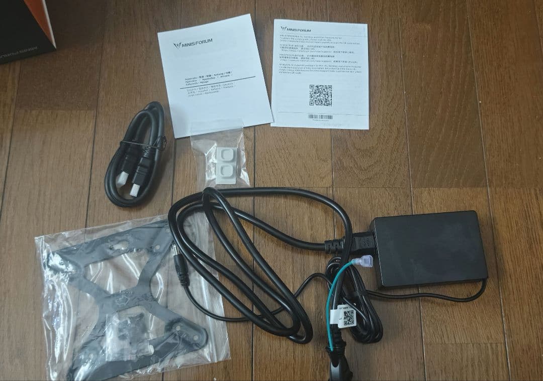 minisforum um870 slim 32GB 1TB本体付属品　値下げ可