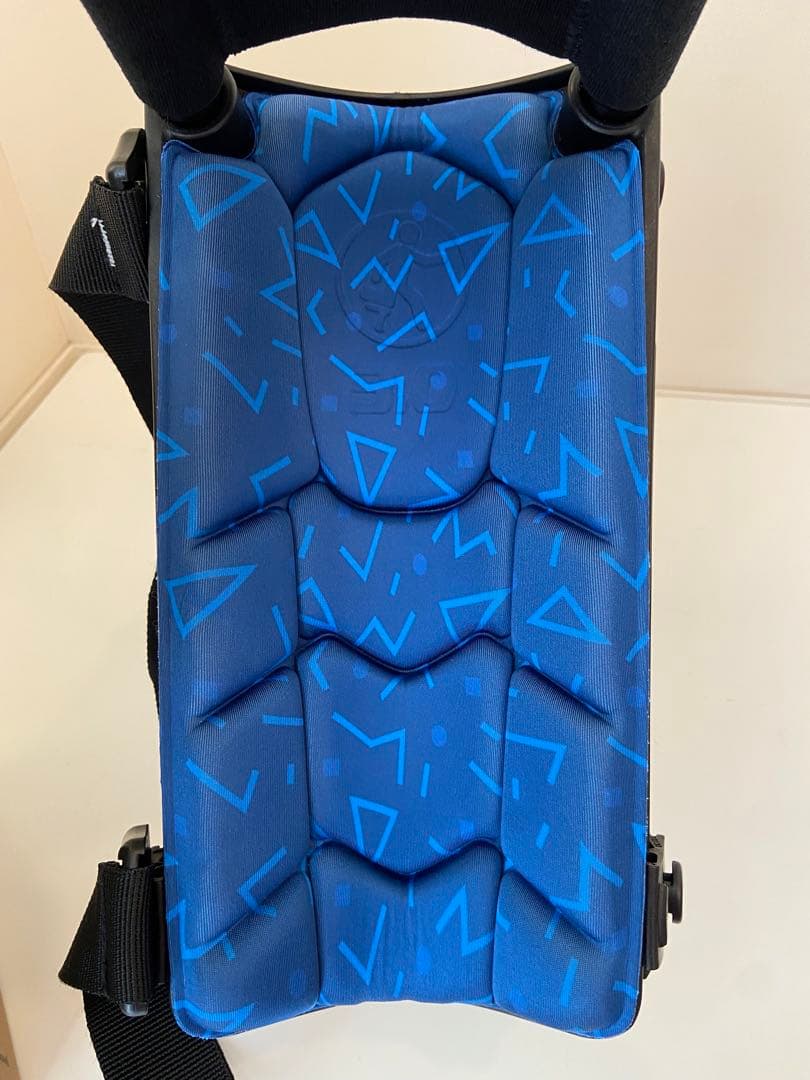 ぐっちゃん　WALK 3.0 ハンズフリー松葉杖