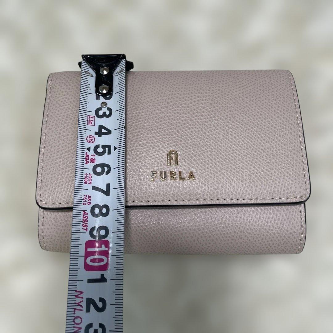 FURLAフルラ　レディース　二つ折り財布　ピンク