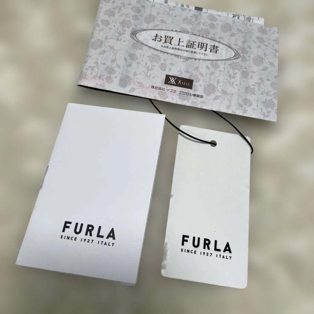 FURLAフルラ　レディース　二つ折り財布　ピンク