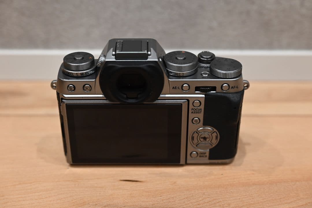 【ミラーレスカメラ】FUJIFILM X-T1 箱付き
