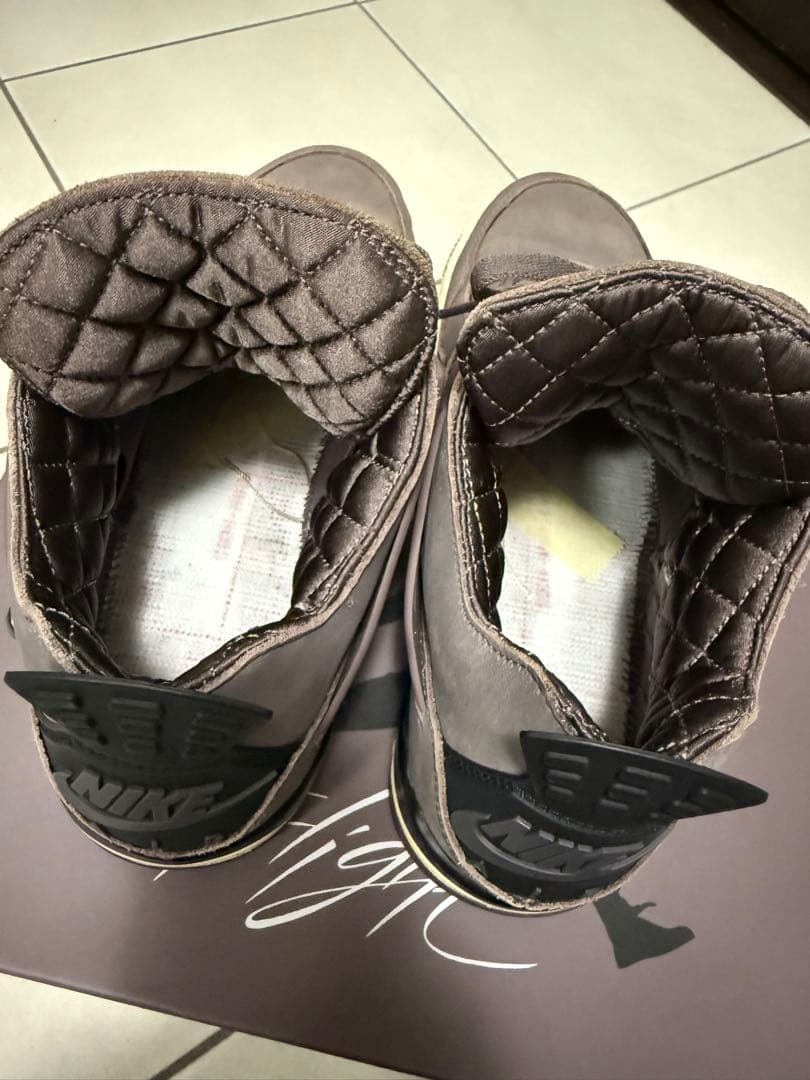 エアジョーダン4 アママニエール　Nike Air Jordan