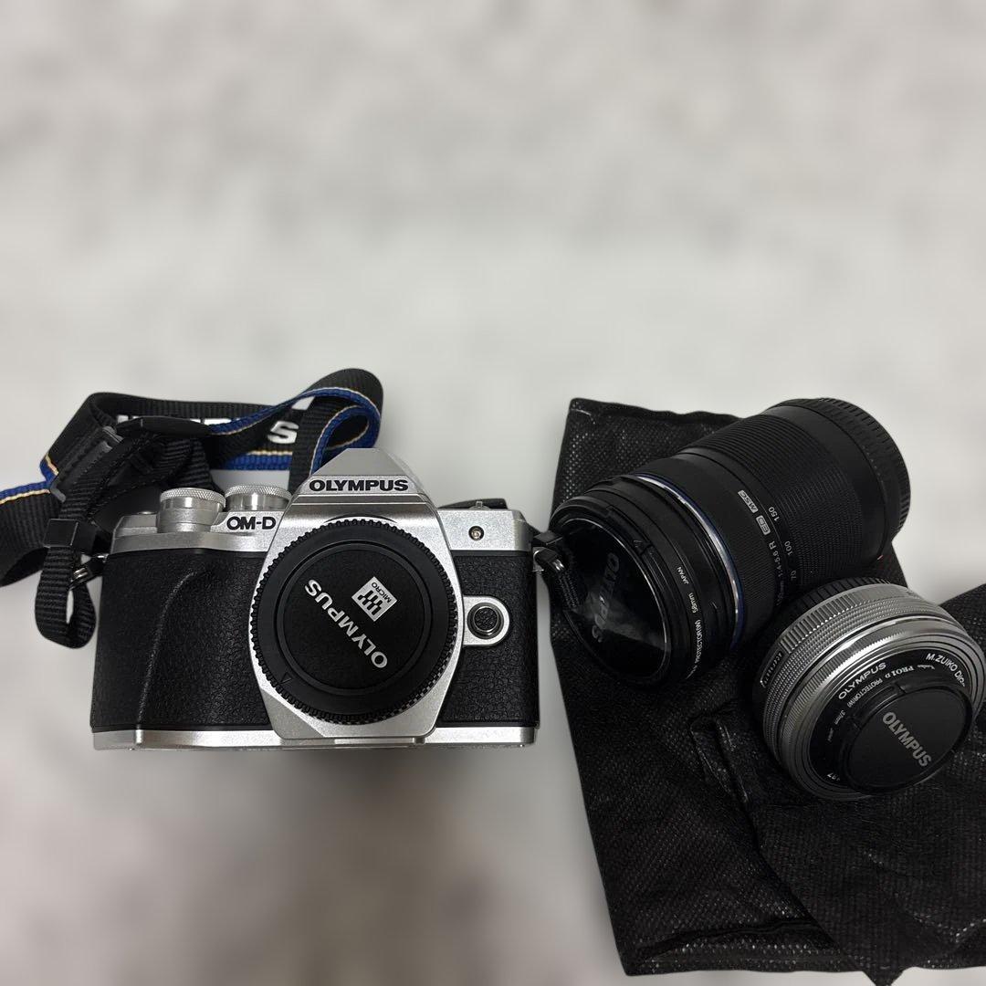 OLYMPUS OM-D E-M10 MarkⅢ カメラ本体　バッグ付