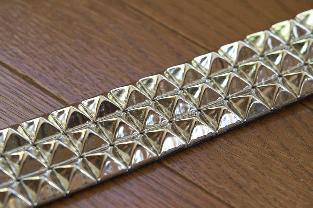 666 3連スタッズベルト