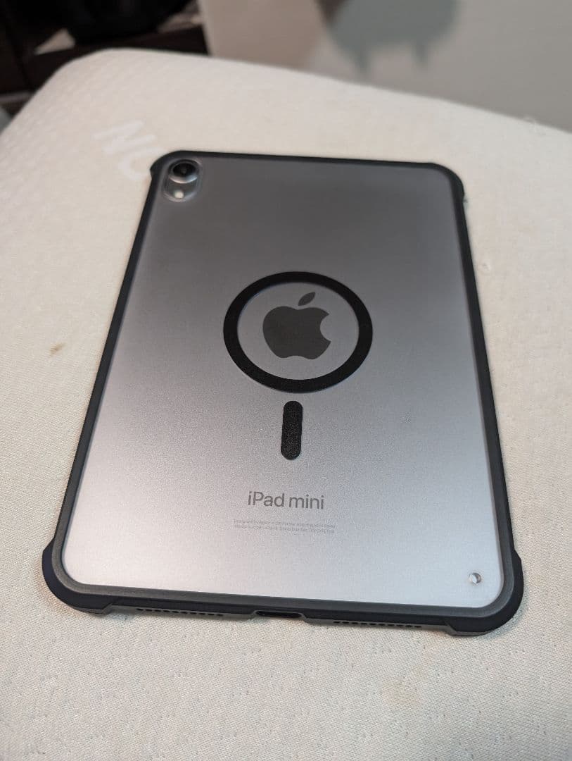 iPad mini 第7世代 （A17 Pro）Wi-Fiモデル　ケース付