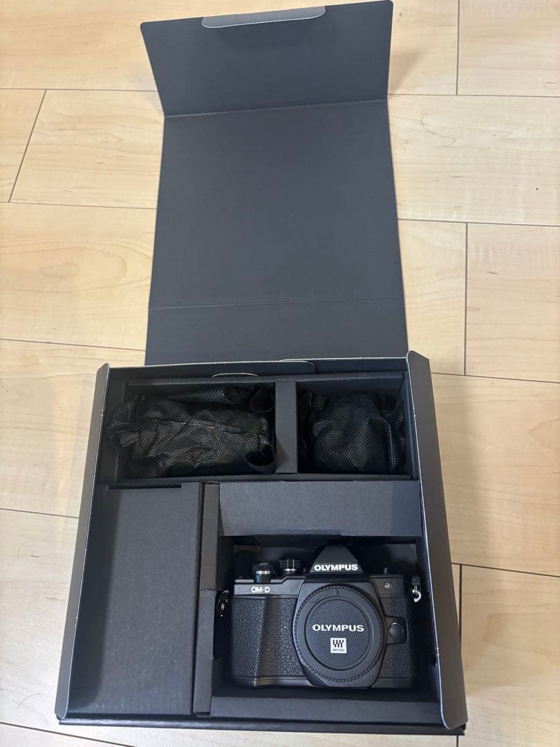 【OLYMPUS】 OM-D E-M10 MarkII EZダブルズームキット