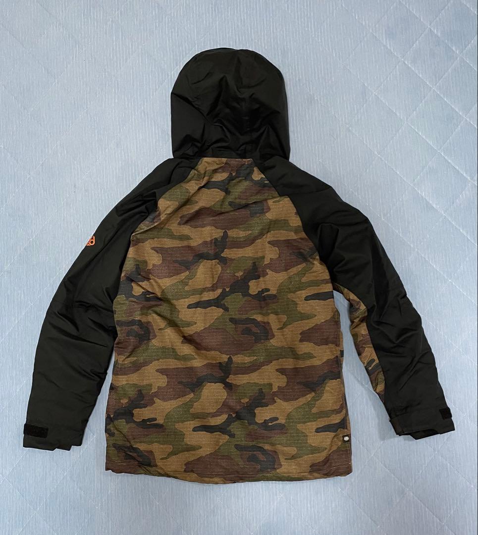 【sunny✨】スノボーウェア　スキーウェア　上下セット　686