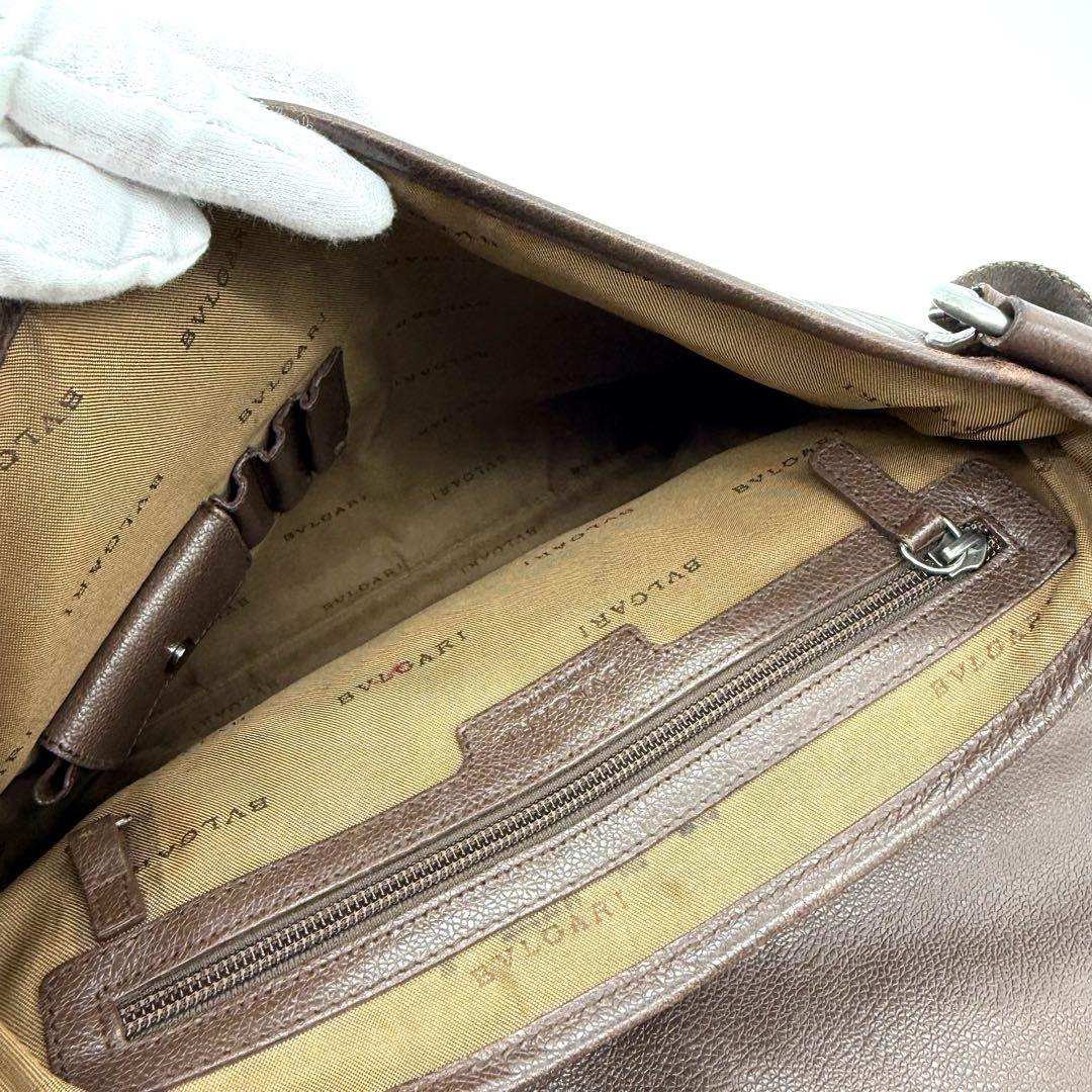 ★希少モデル★ブルガリ 本革 メッセンジャーバッグ ロゴプレート ロゴショルダー