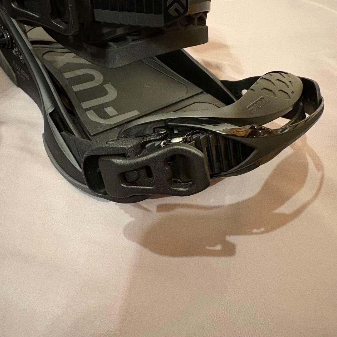 FLUX CV バインディング Sサイズ　　　新品・未使用