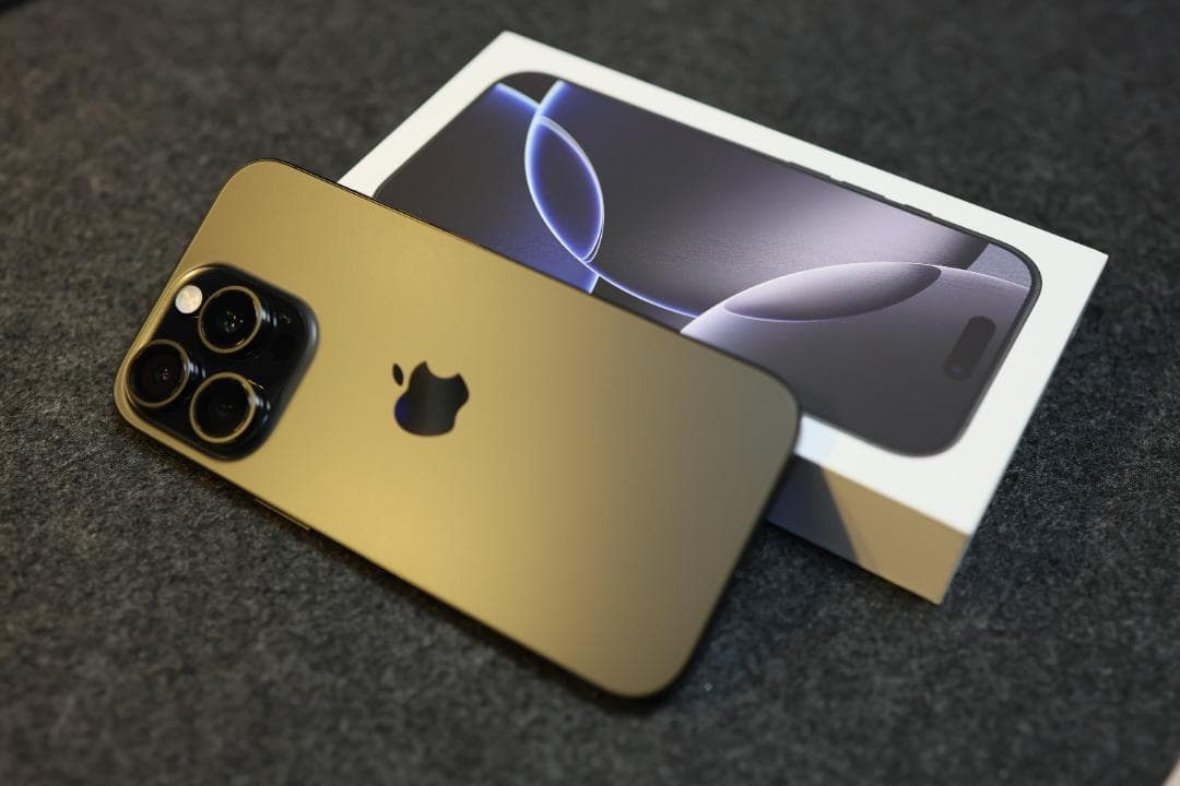 iPhone 16 Pro 258GB ブラックチタニウム【バッテリー