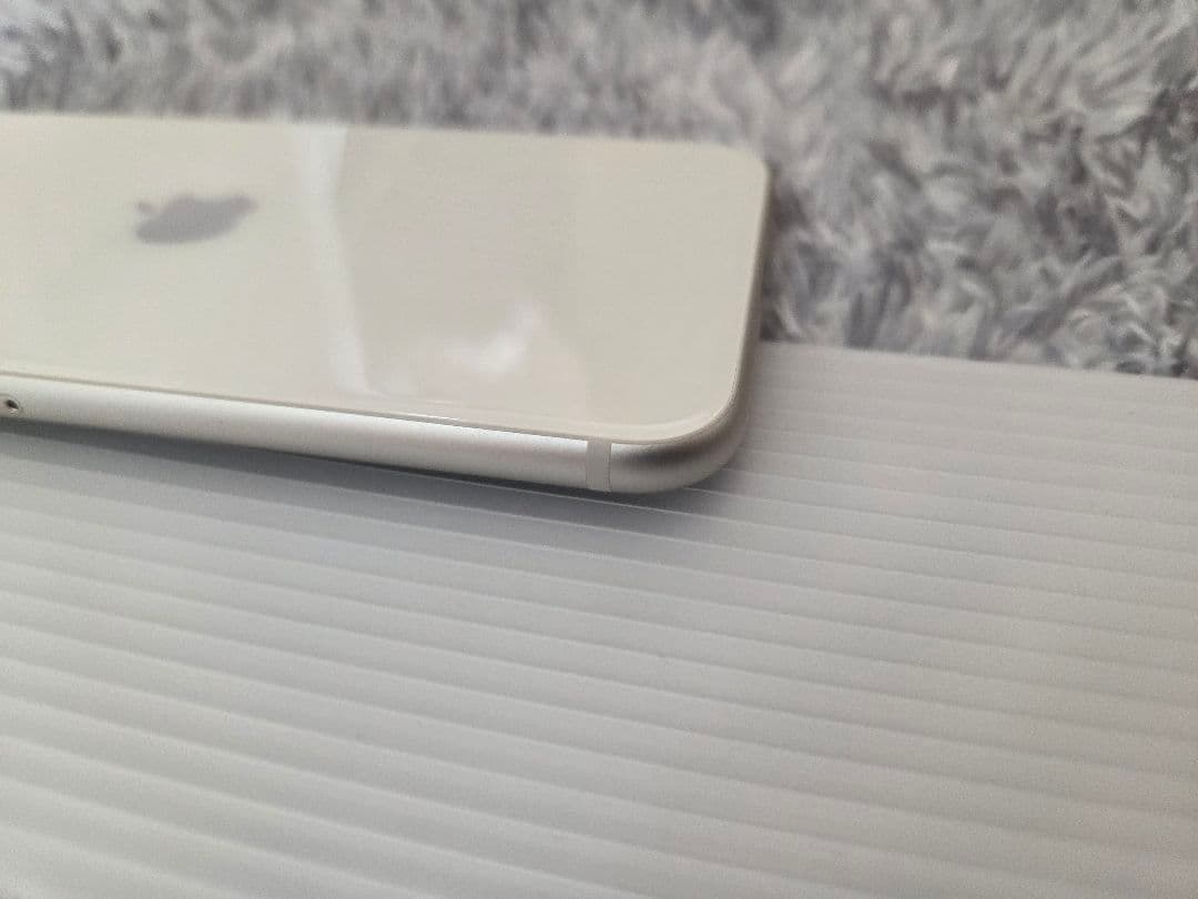 無傷【極美品】【保証有】【即発送】iPhone SE3 64GB SIMフリー