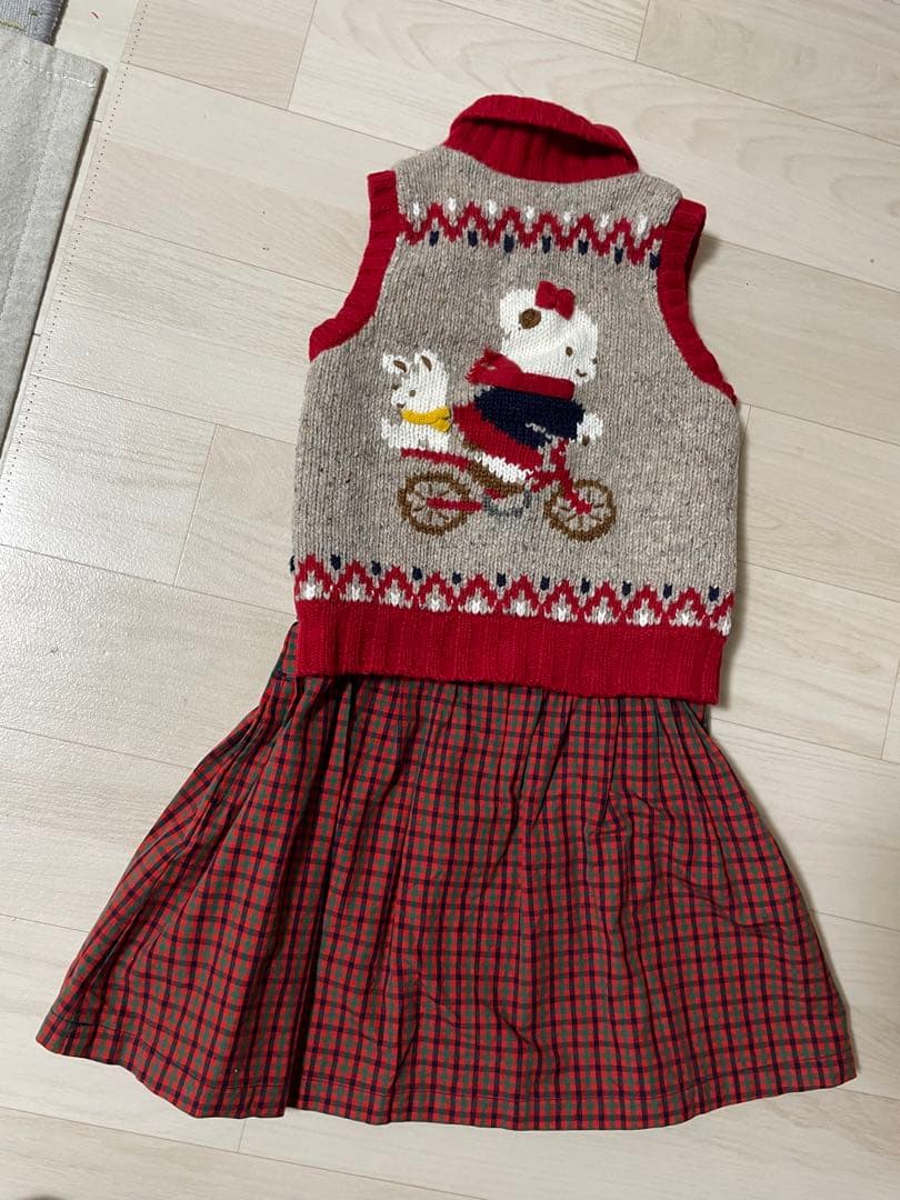 自転車に乗ったキャラクターのワンピース