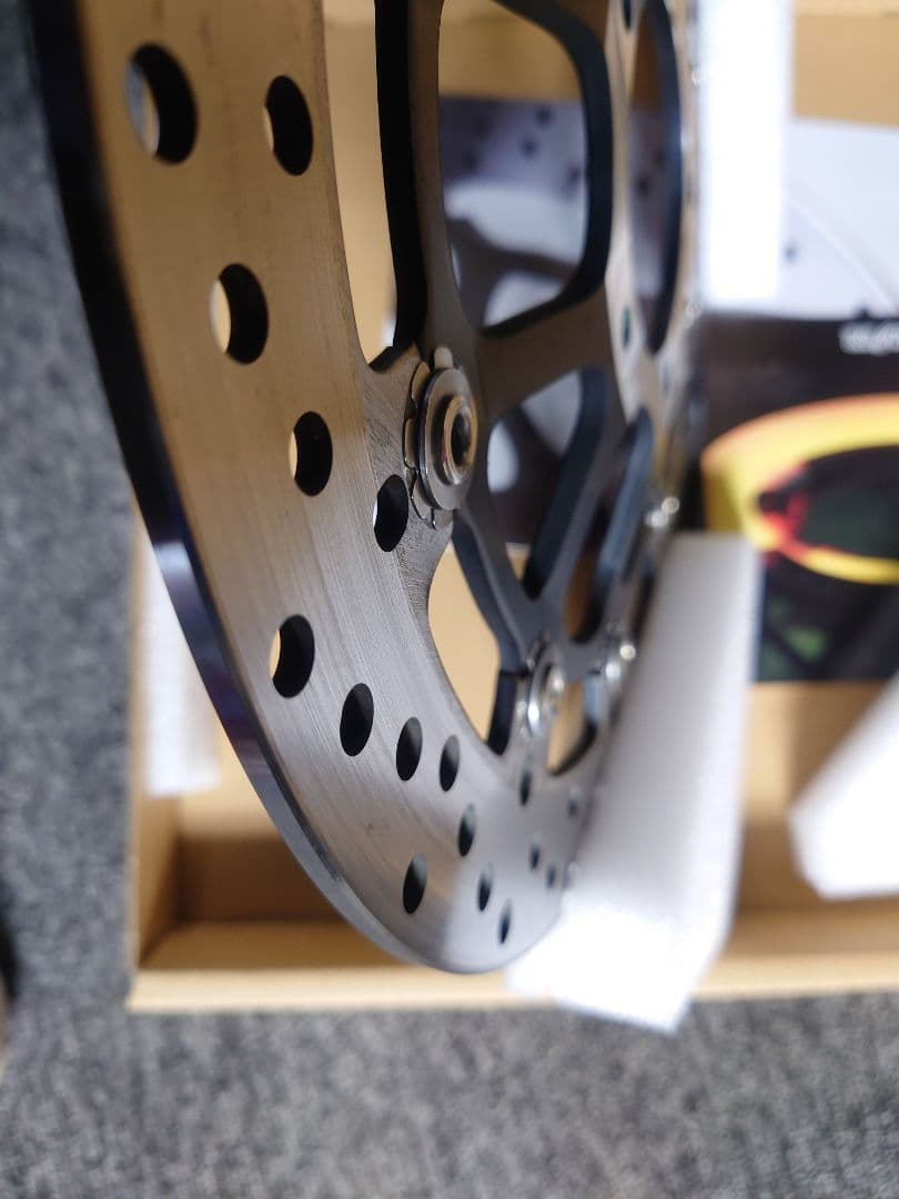 パニガーレV2 bremboフロントブレーキディスク 左右 純正取り外し品