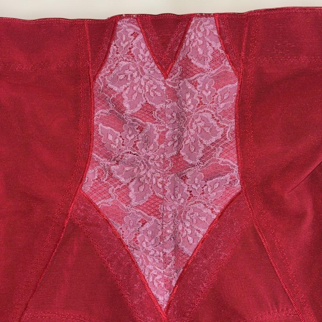 ララ　グラント　ハイウェストガードル　LOVE 76 レーストリム付き赤