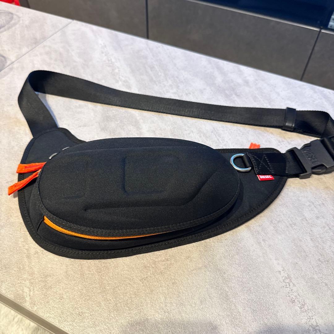 DIESEL ボディバッグ ほぼ未使用