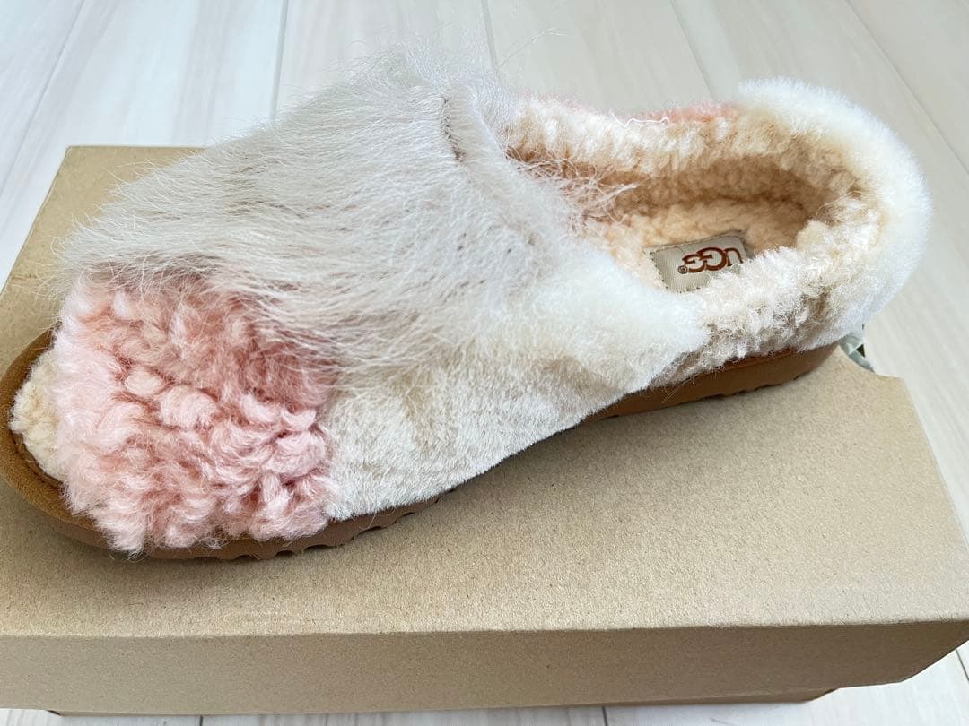希少新品未使用♬UGG W DIANE WISP ファーサンダル ピンクシューズ