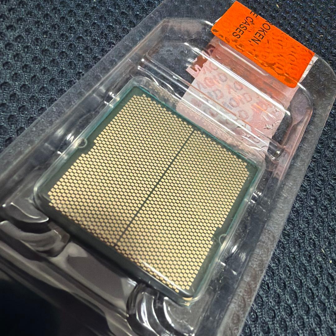 AMD Ryzen 7 7700 CPU 未開封