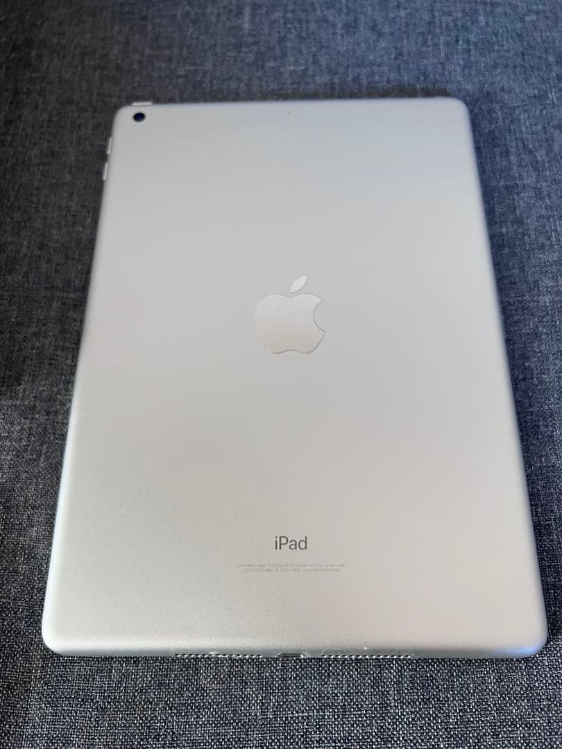 iPad第6世代Wi-Fiモデル　シルバー