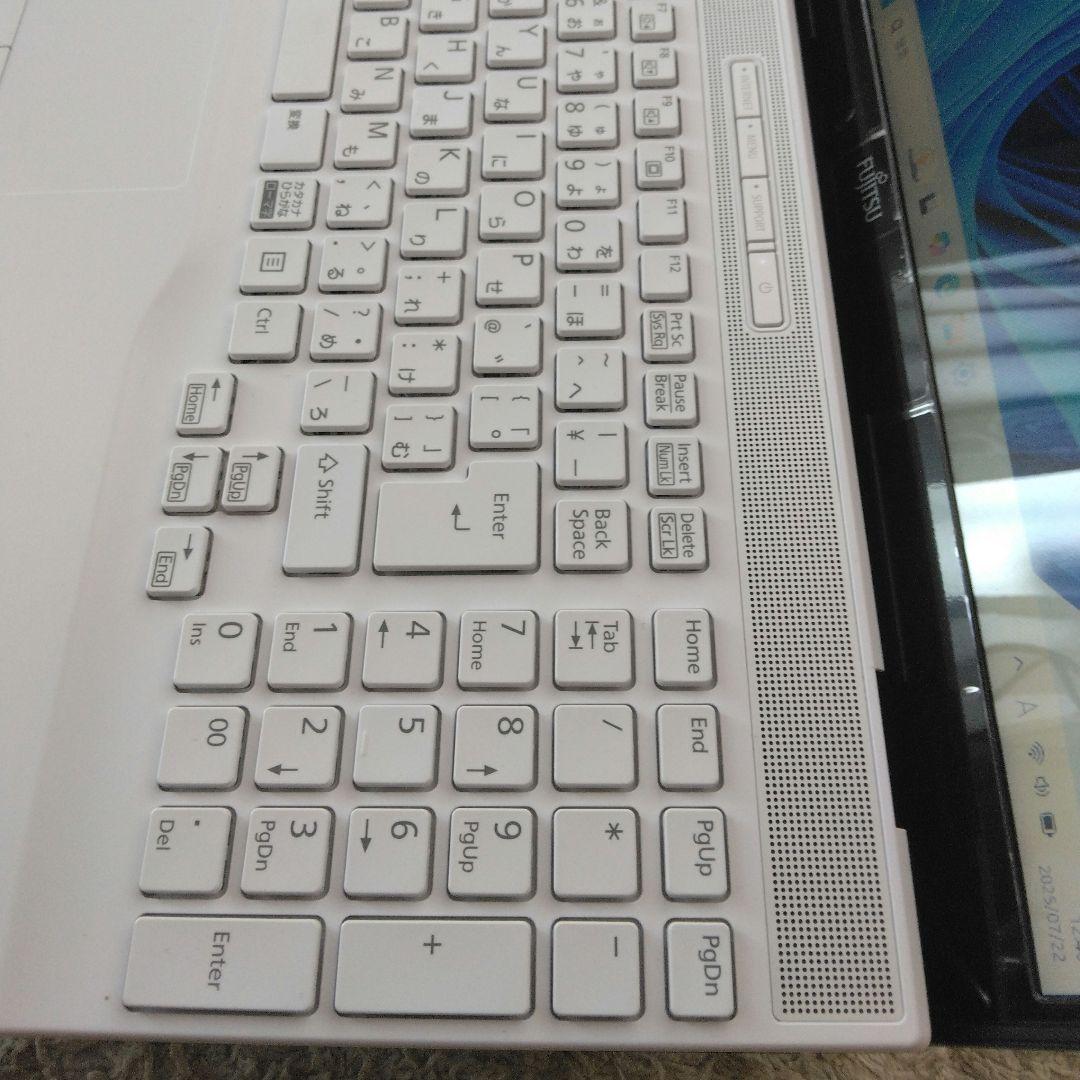 千８３ 綺麗 初心者にお勧め カメラ Office 8世代CPU　ノートパソコン