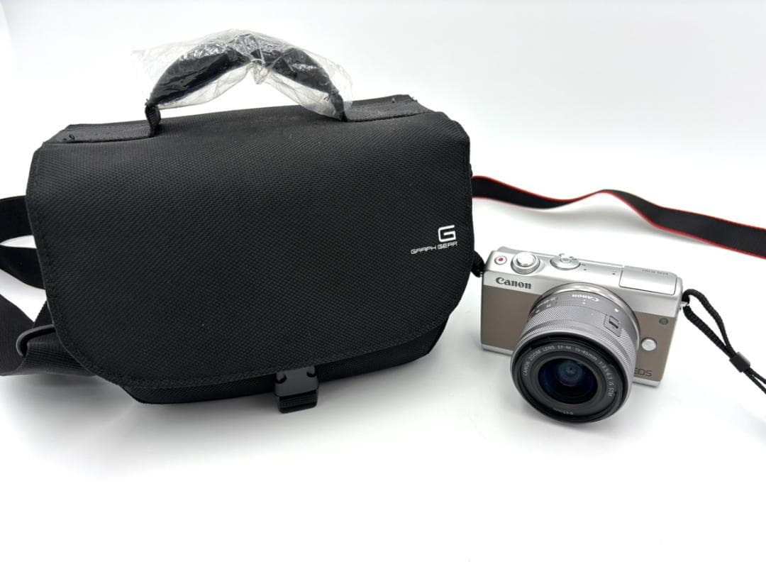 【稼動品/美品】デジタルカメラ　Canon　EOS　M100　ケース付き