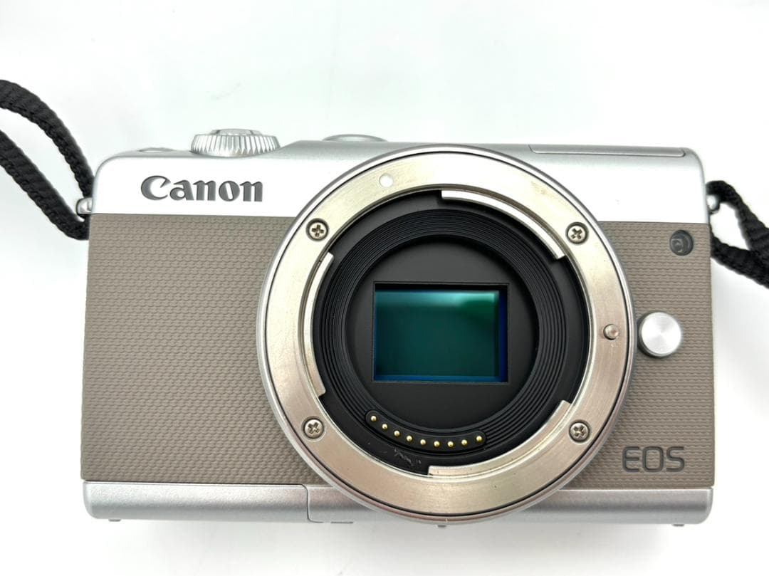 【稼動品/美品】デジタルカメラ　Canon　EOS　M100　ケース付き