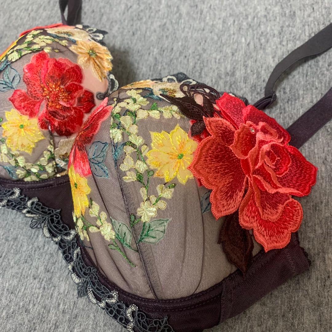 【新品】WACOAL salute サルート、下着上下、F75/L、93G