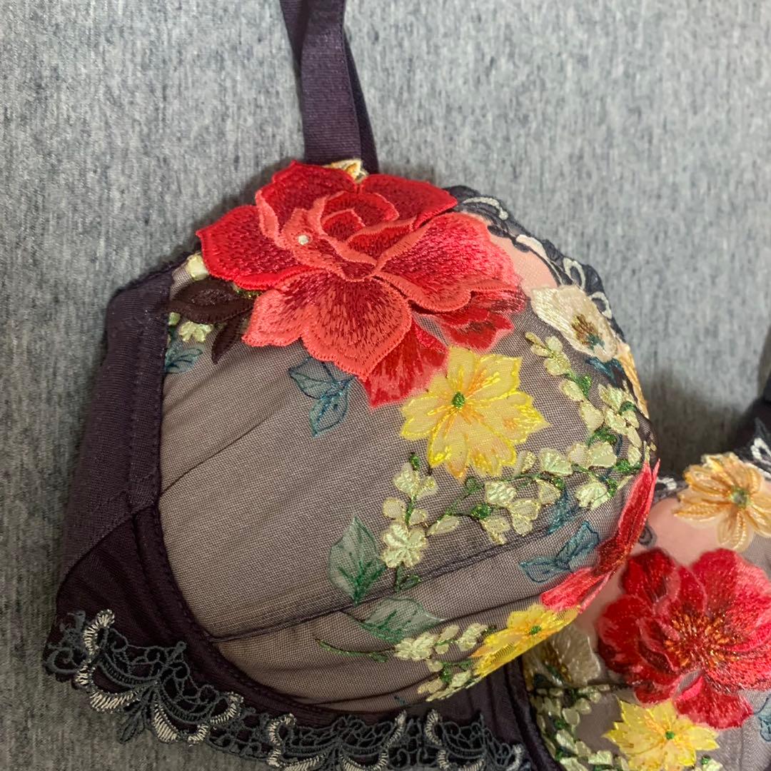 【新品】WACOAL salute サルート、下着上下、F75/L、93G