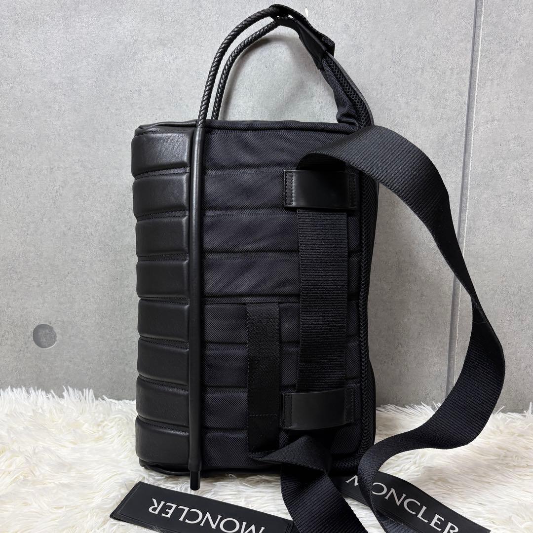 【極美品】モンクレール クレイググリーン メッセンジャーバッグ ブラック