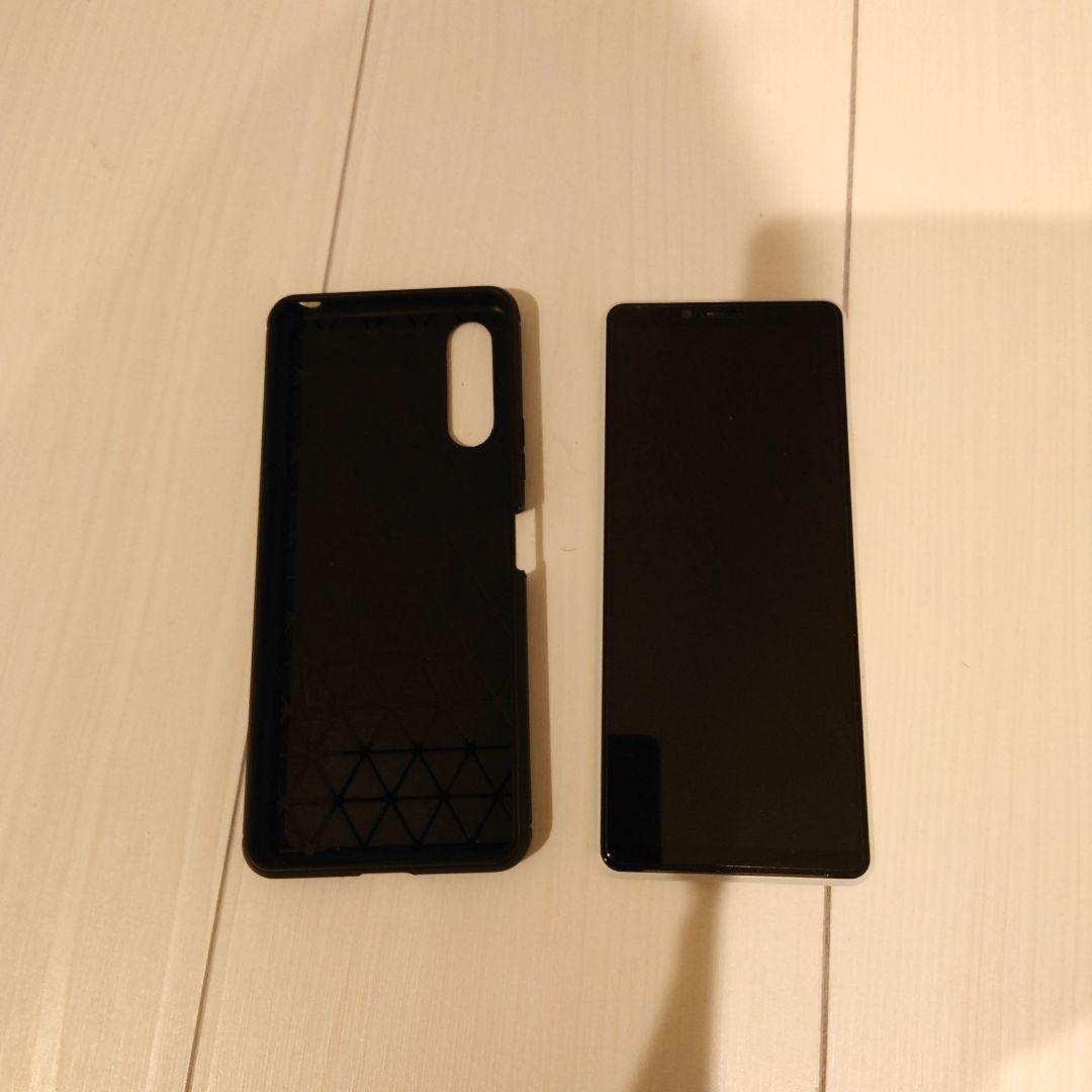 ▽SONY XPERIA 10 ll SO-41A ホワイト　ケース付き