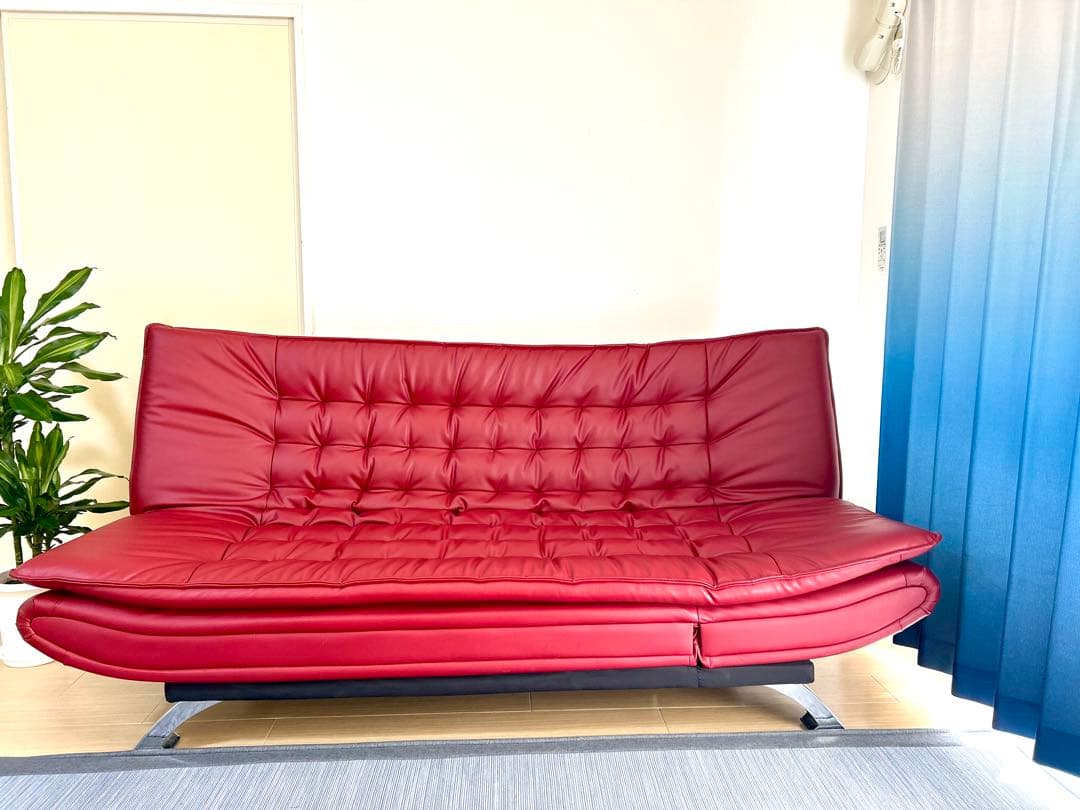 ニトリ赤い合成皮革ソファ 、ソファベッドリクライニング機能付き