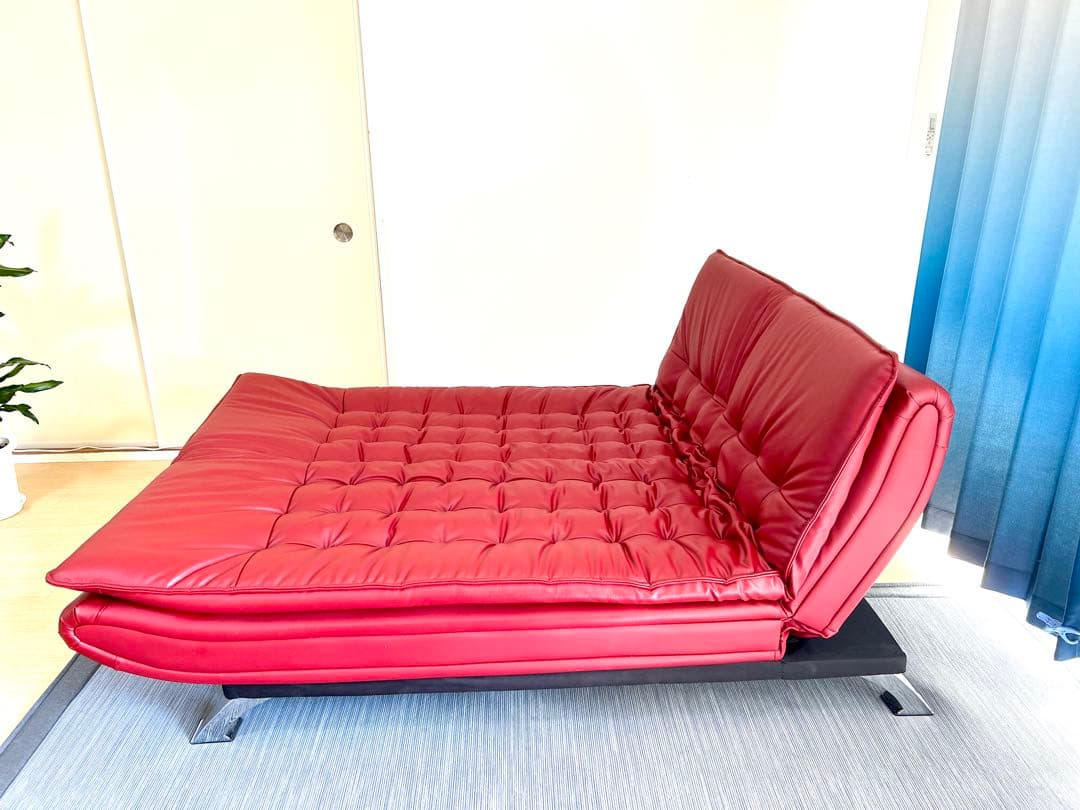 ニトリ赤い合成皮革ソファ 、ソファベッドリクライニング機能付き