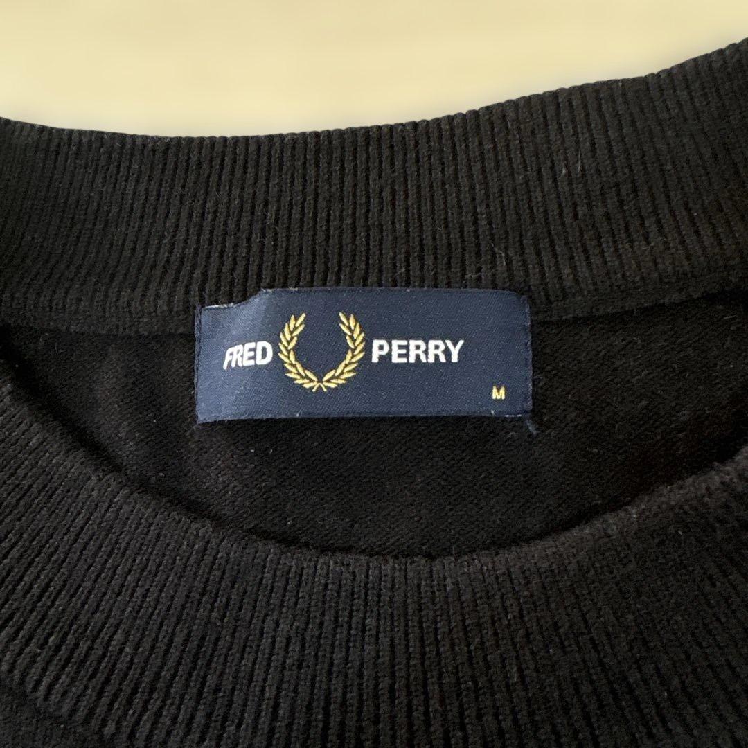 FRED PERRY ブラック クルーネックニット