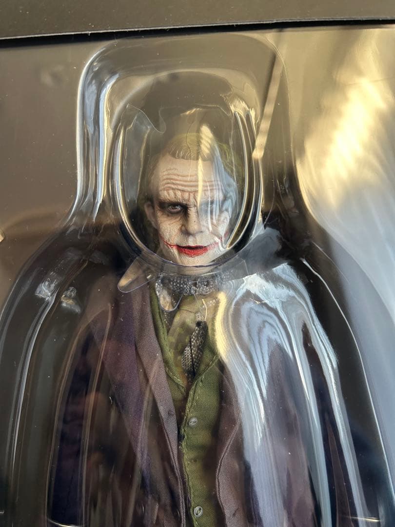 ダークナイト ジョーカー ホットトイズ THE JOKER フィギュア