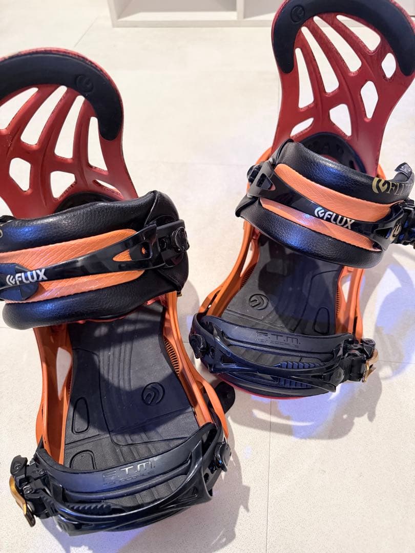 最終値下げ　FLUX スノーボード ビンディング オレンジ/黒 M