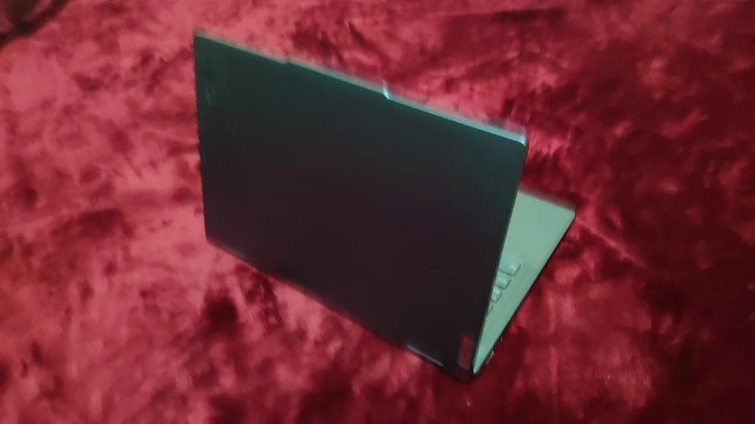 美品：レノボYoga 7 Gen8／有機EL14型2.8Kタッチパネル 2in1