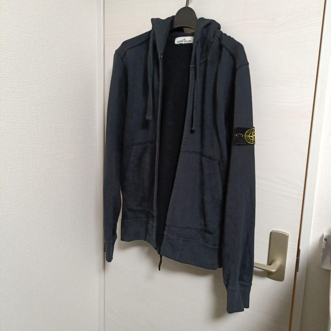 Mサイズ　ストーンアイランド ブラック パーカー