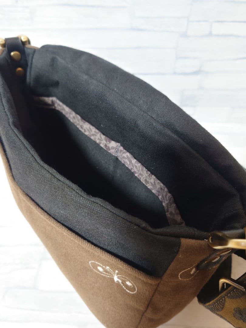 symphony khaki ミナペルホネン フラップショルダーバッグ