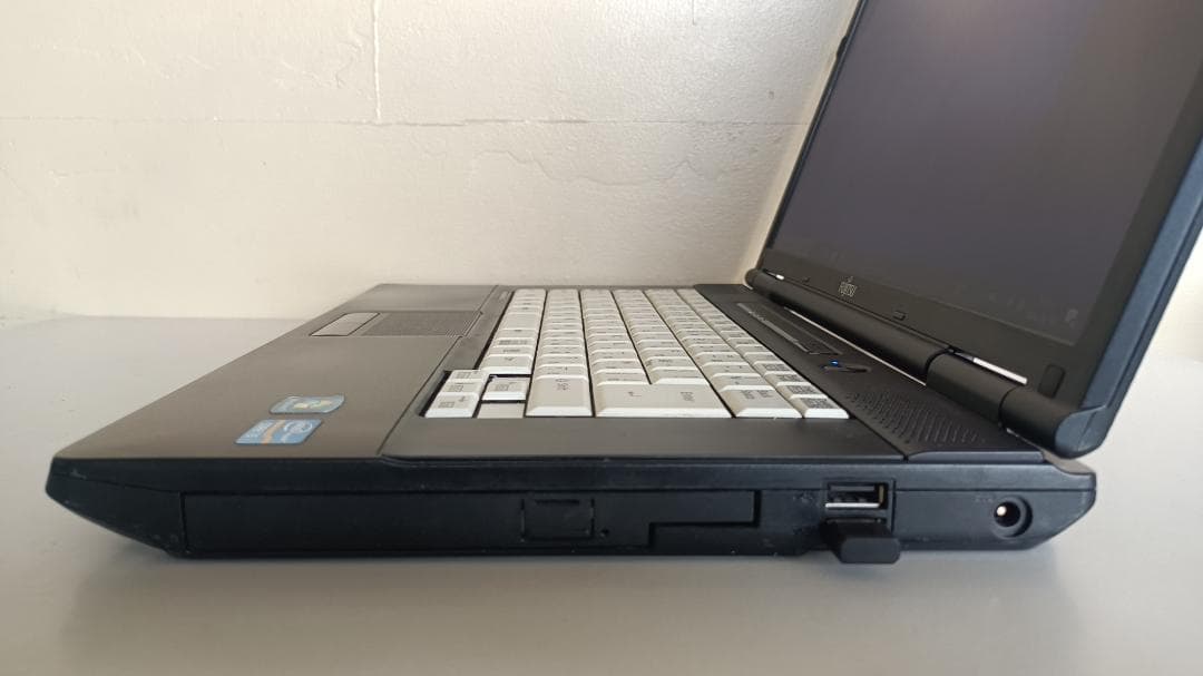 ノートパソコンFUJITSU Core i5 SSD office 大画面