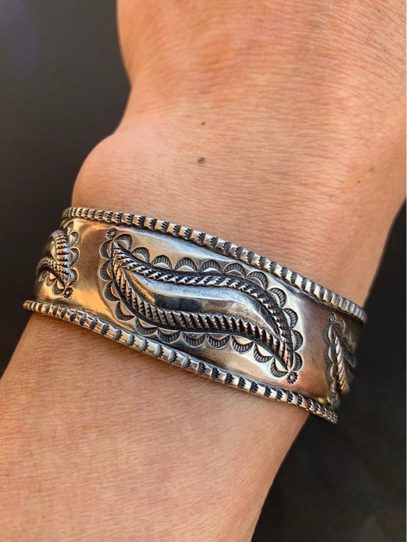 ナバホ最高峰　perry shorty シルバー　バングル