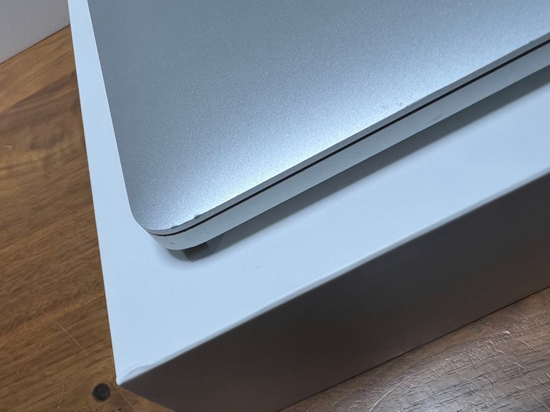訳あり美品❗️MacBook Pro 2022 M2チップ US シルバー