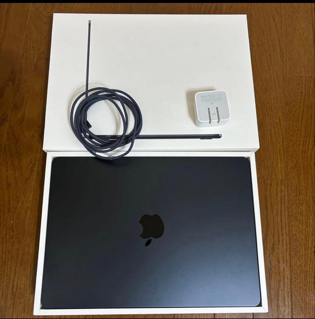 【超美品】 MacBook Air 13.6インチ M2 8GB 512GB