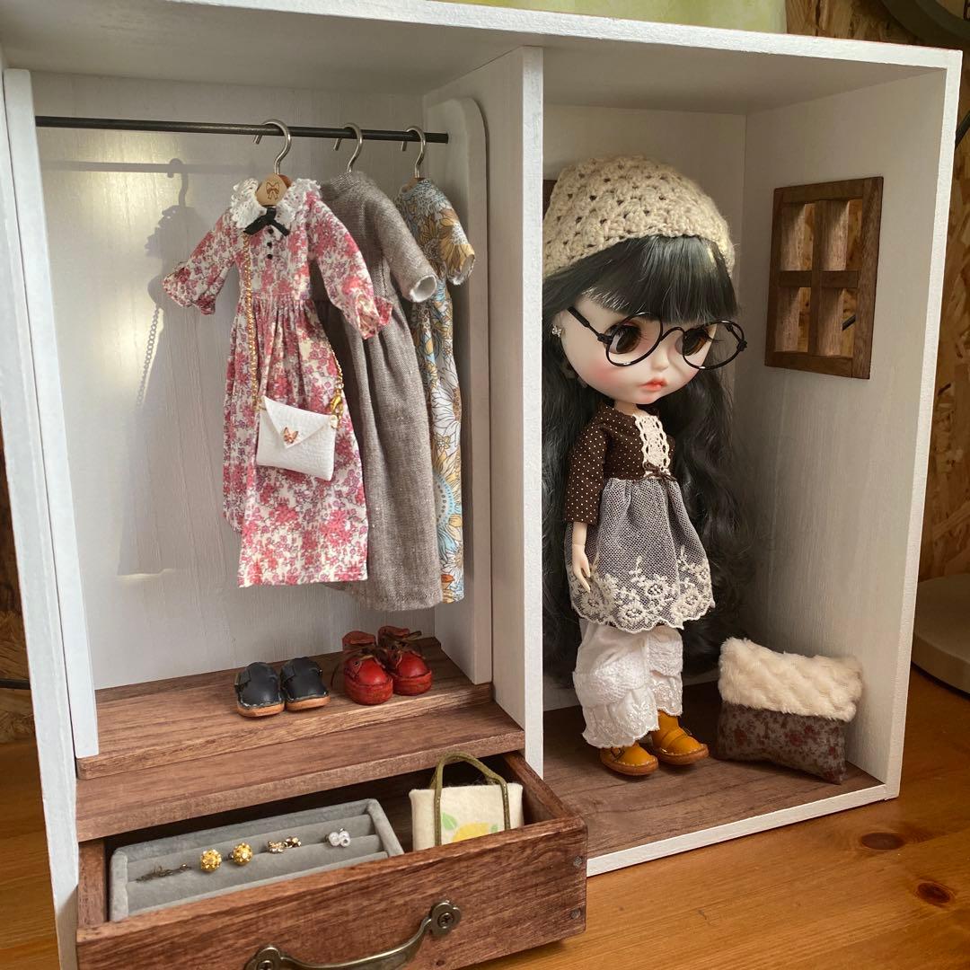 おうち型人形用木製収納ケース　ネオブライス　アイシードール　ドール用クローゼット